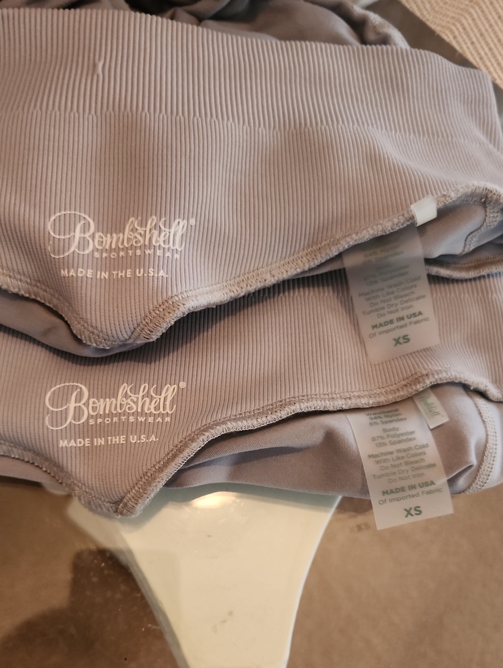 2pc Bombshell Sportswear Figure Scrunch - Picture 7 of 7